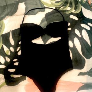 Cupshe Black Scallop Cutout Swimwear